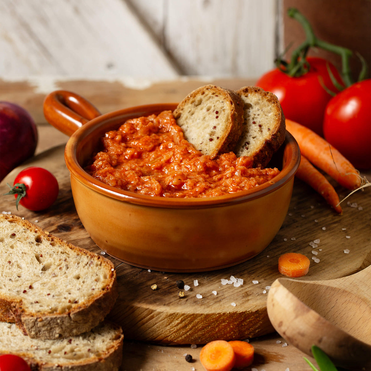 Pappa al pomodoro (Tomato bread soup with olive oil) - EMILIA FOOD LOVE Selected with love in Italy