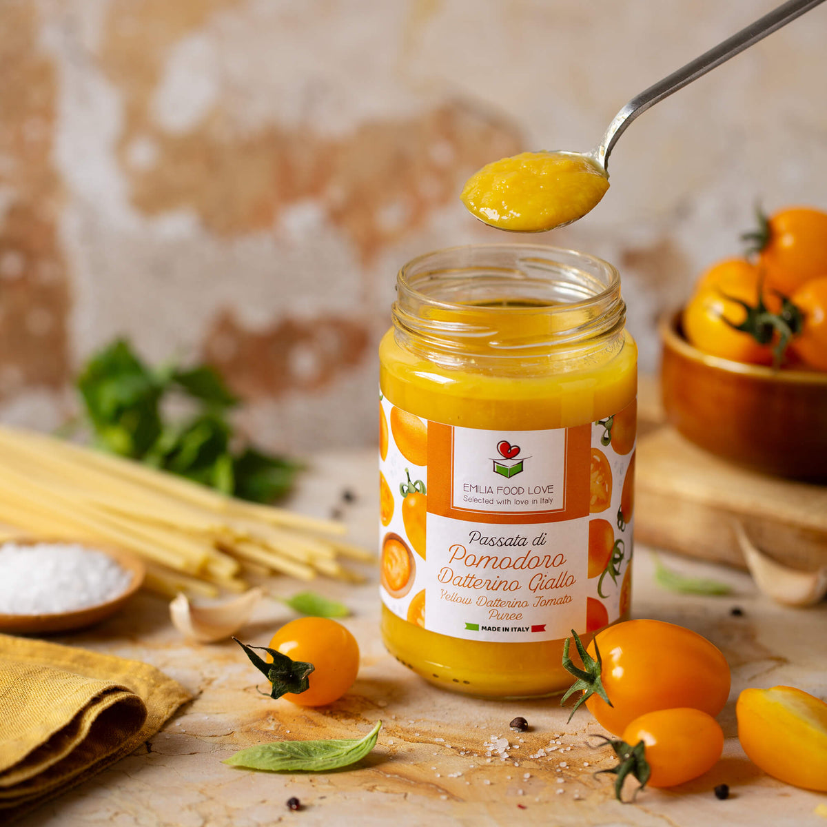 Yellow Datterino Tomato Passata (2 Jar) - EMILIA FOOD LOVE Selected with love in Italy
