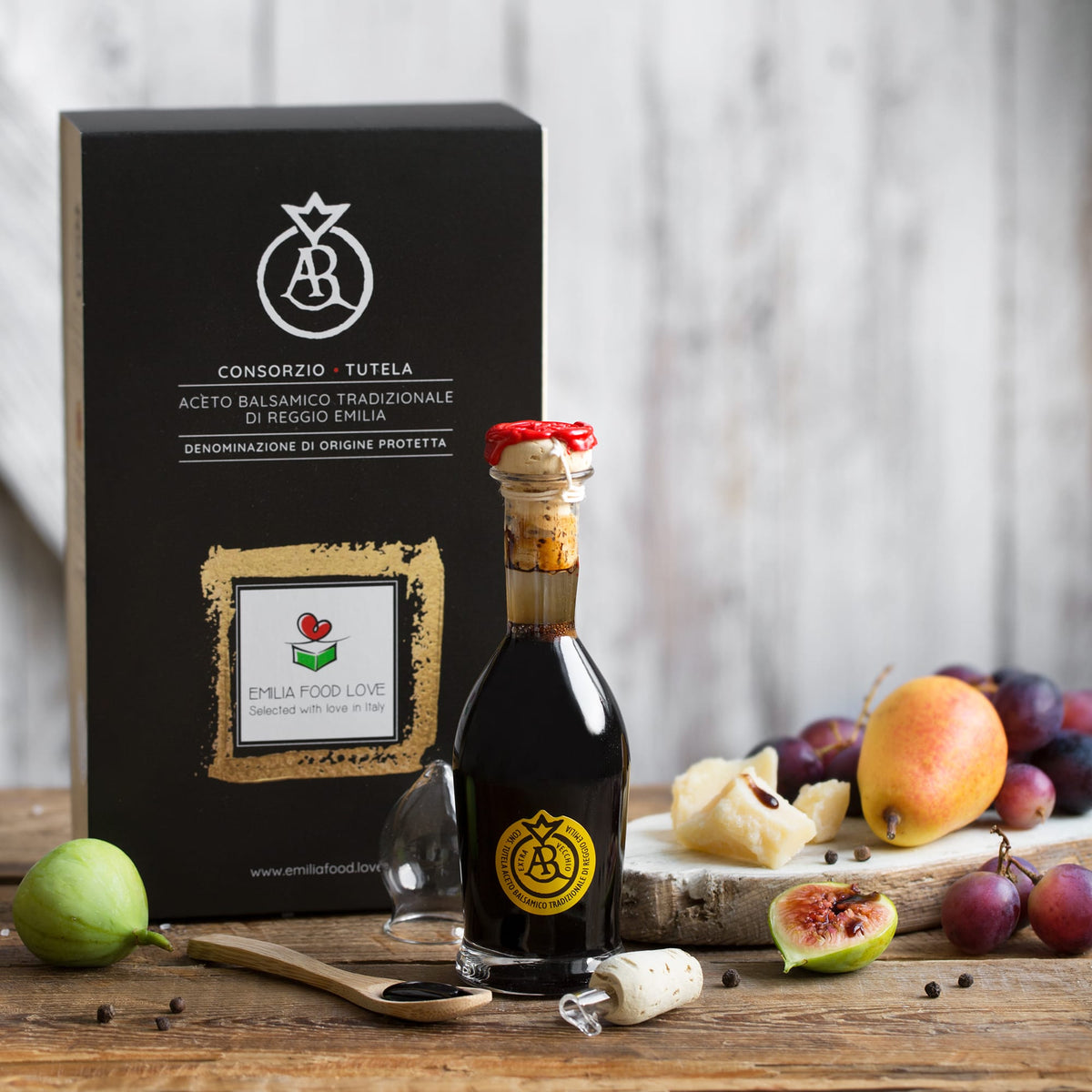 Traditional DOP Balsamic Vinegar of Reggio Emilia Lobster, Silver and Gold Stamp - EMILIA FOOD LOVE Selected with love in Italy