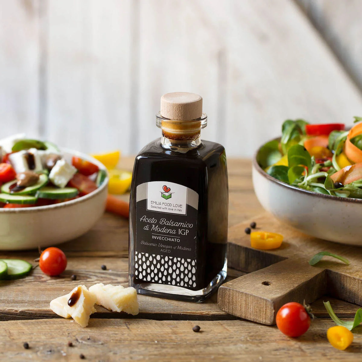 Parmigiano Reggiano 18 months (Salad Lovers) - EMILIA FOOD LOVE Selected with love in Italy