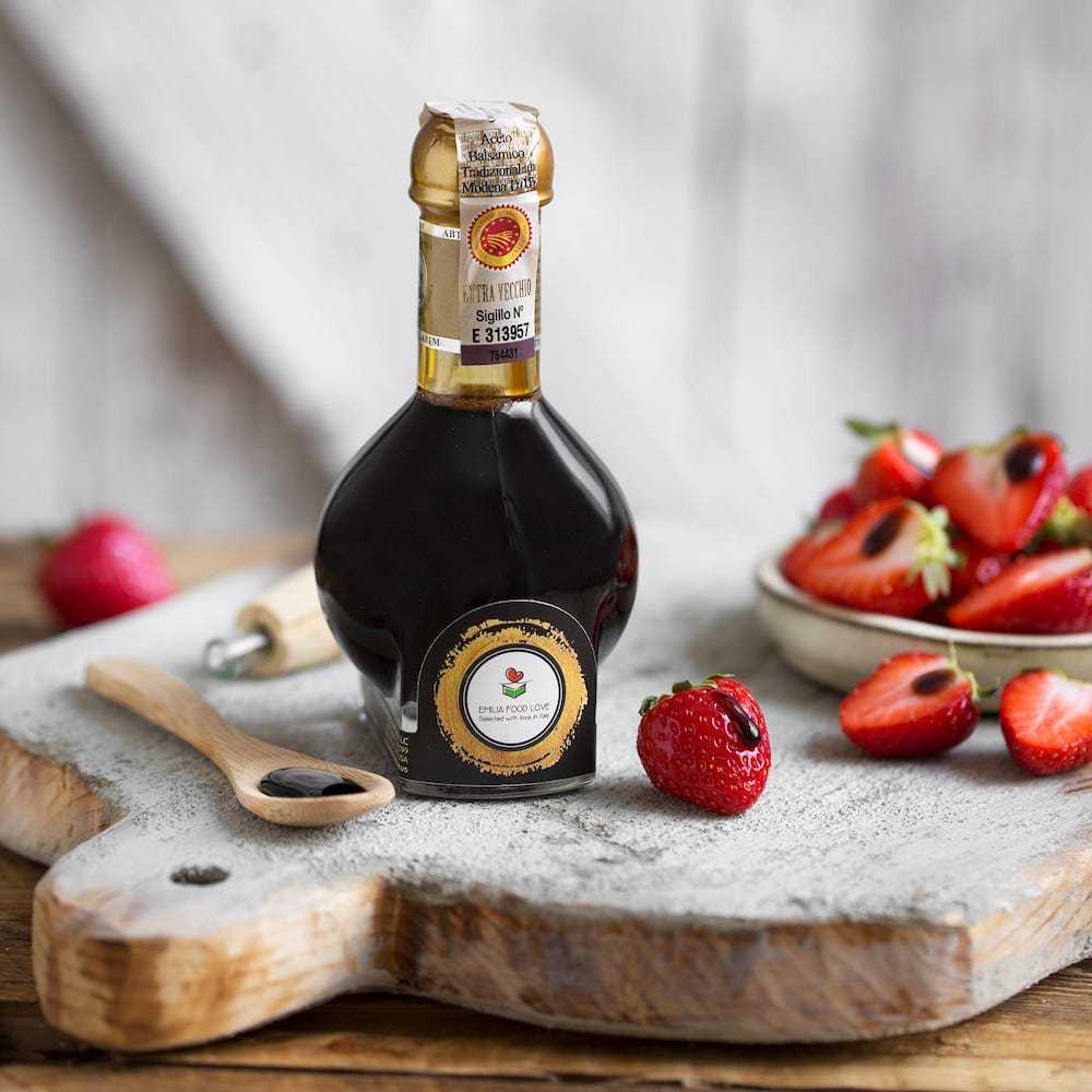 Traditional DOP Balsamic Vinegar of Modena Extra-aged (Extravecchio) - EMILIA FOOD LOVE Selected with love in Italy