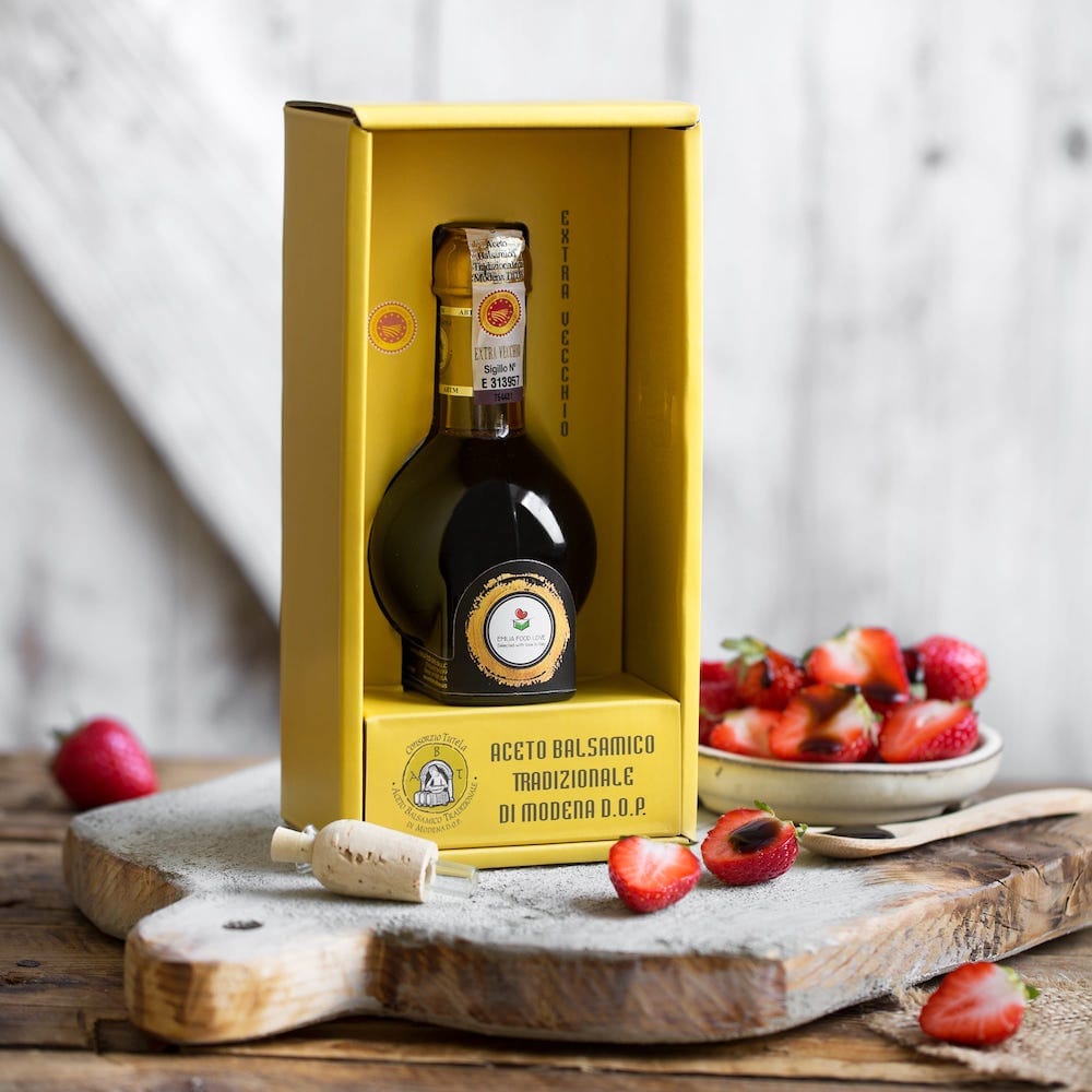 Traditional DOP Balsamic Vinegar of Modena Extra-aged (Extravecchio) - EMILIA FOOD LOVE Selected with love in Italy