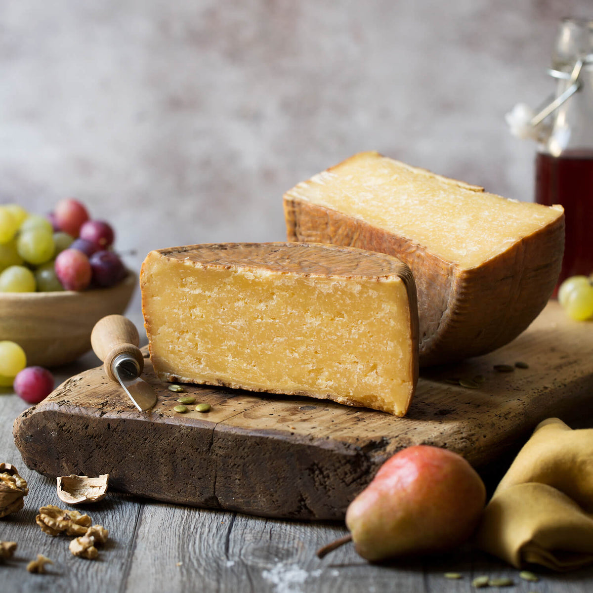 Extra Aged Pecorino from Apennines - EMILIA FOOD LOVE Selected with love in Italy
