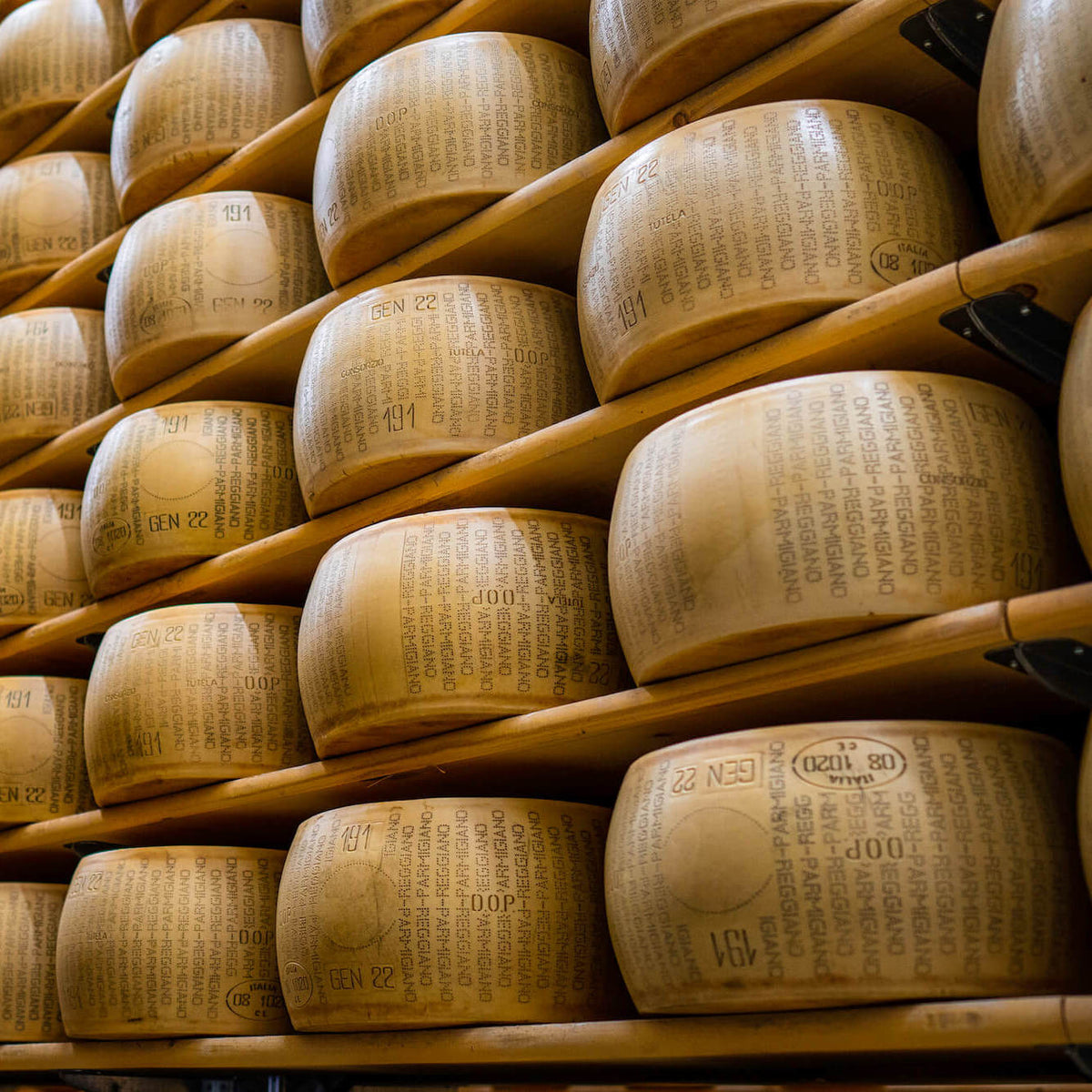 Parmigiano Reggiano DOP Whole and Half cheese wheels - EMILIA FOOD LOVE Selected with love in Italy