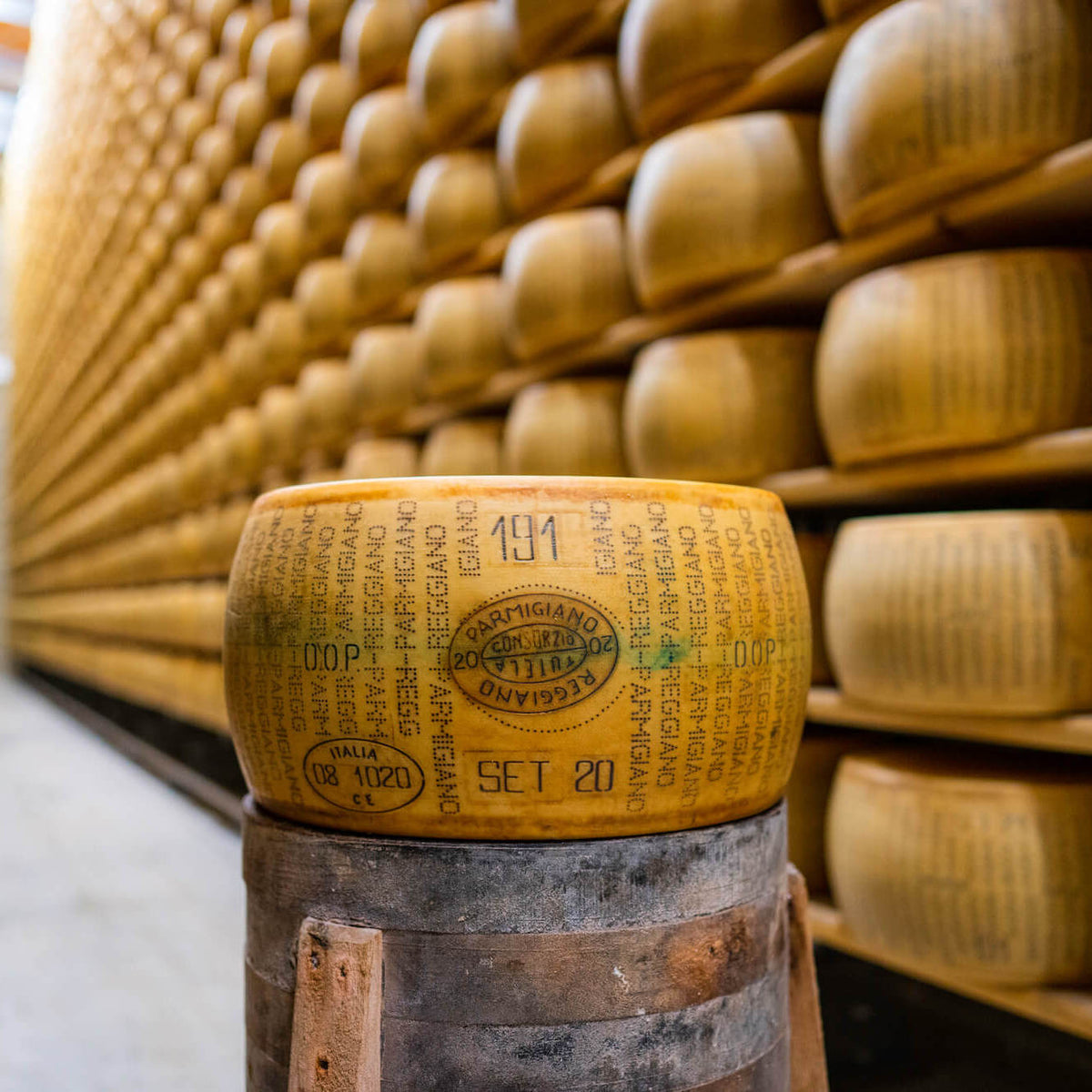 Parmigiano Reggiano DOP Whole and Half cheese wheels - EMILIA FOOD LOVE Selected with love in Italy